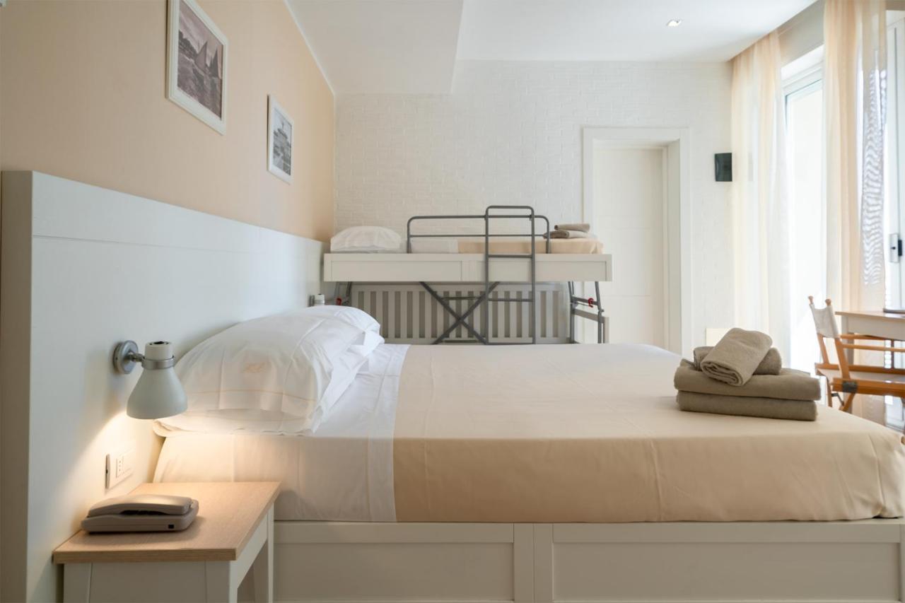 Hotel Bristol Каттолика Экстерьер фото