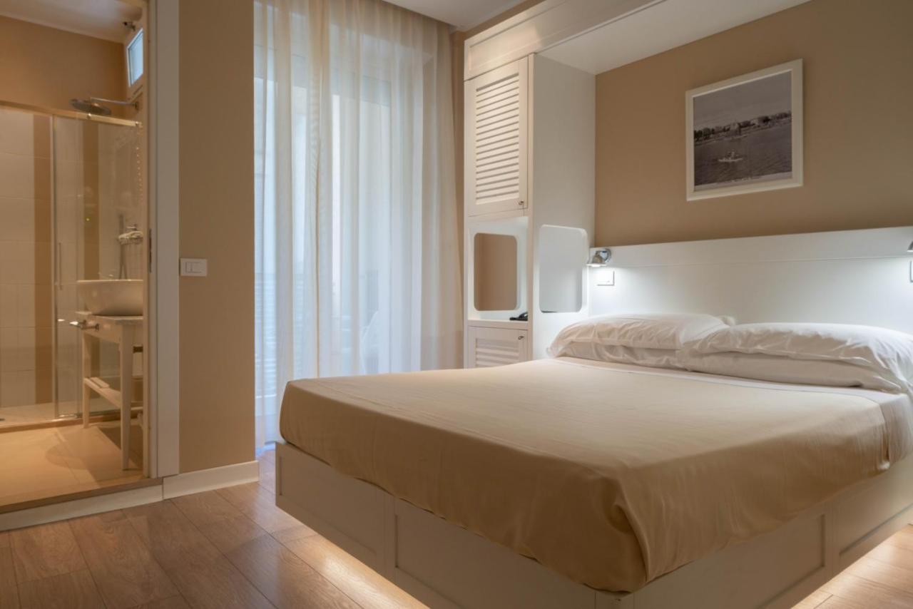 Hotel Bristol Каттолика Экстерьер фото
