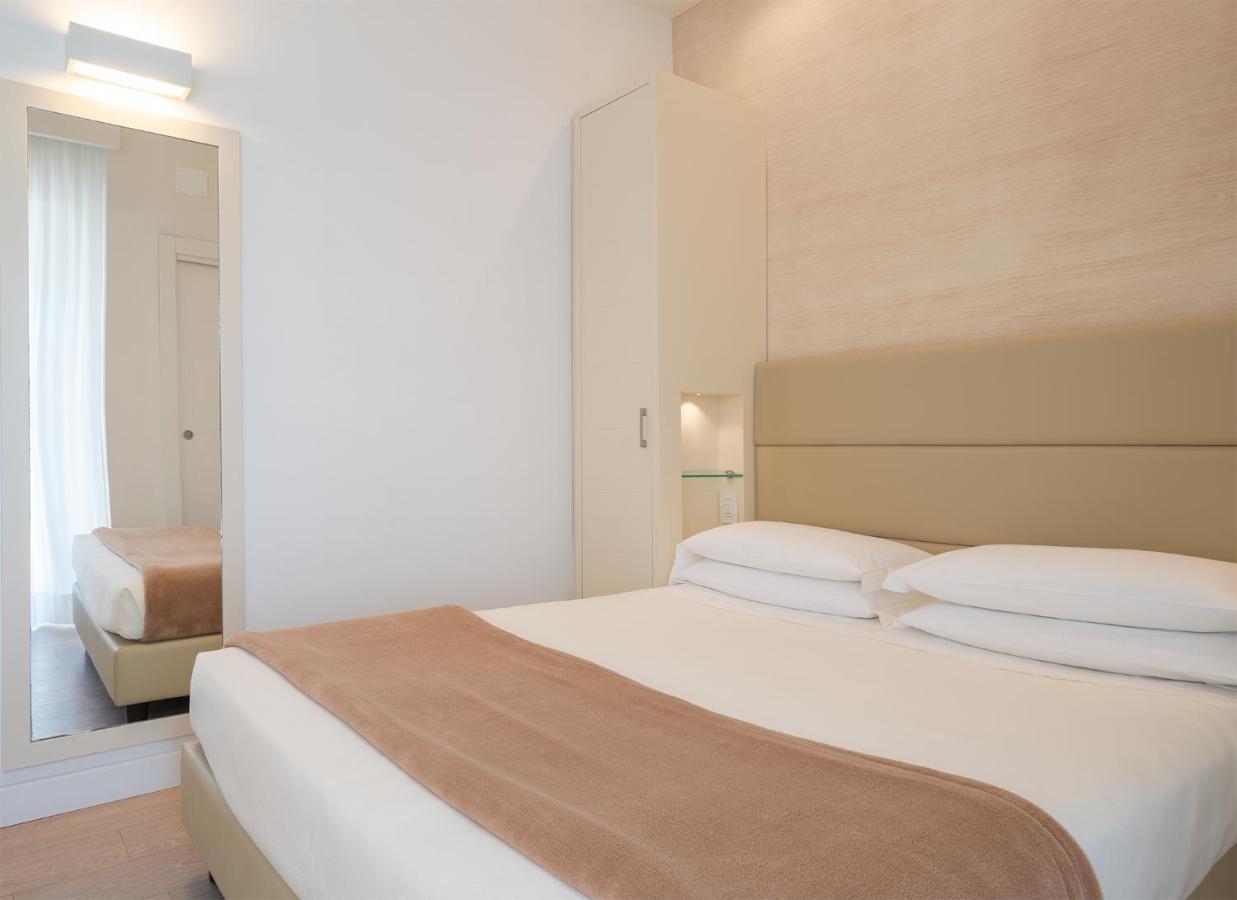 Hotel Bristol Каттолика Экстерьер фото