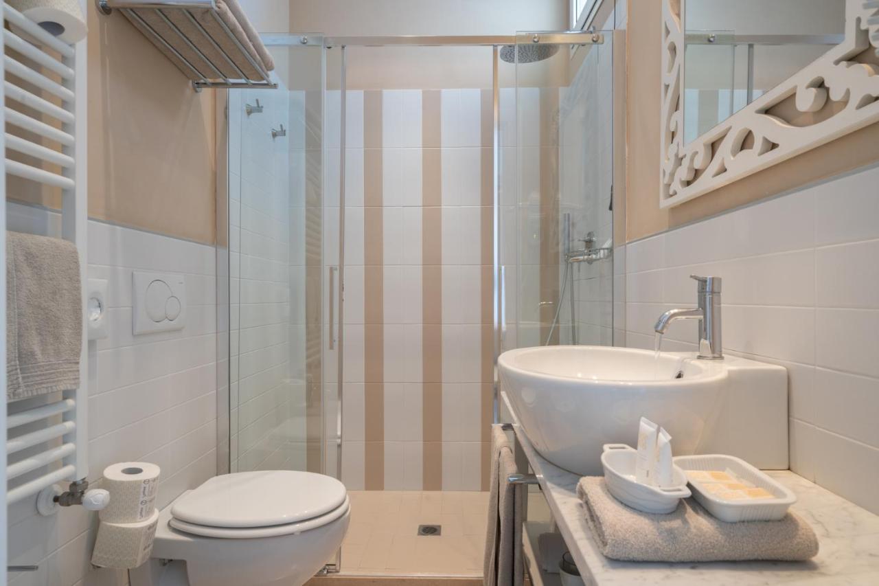 Hotel Bristol Каттолика Экстерьер фото