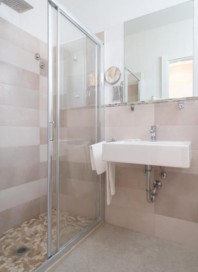 Hotel Bristol Каттолика Экстерьер фото