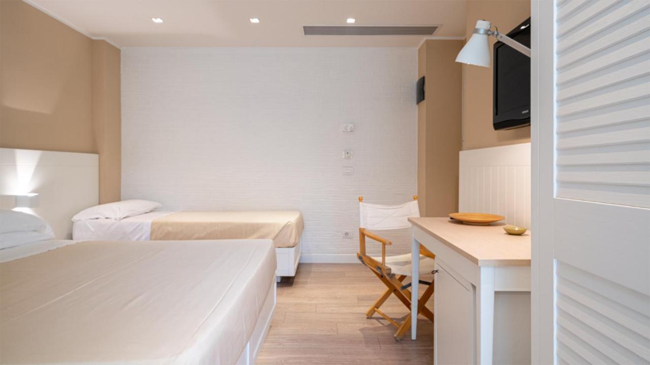Hotel Bristol Каттолика Экстерьер фото