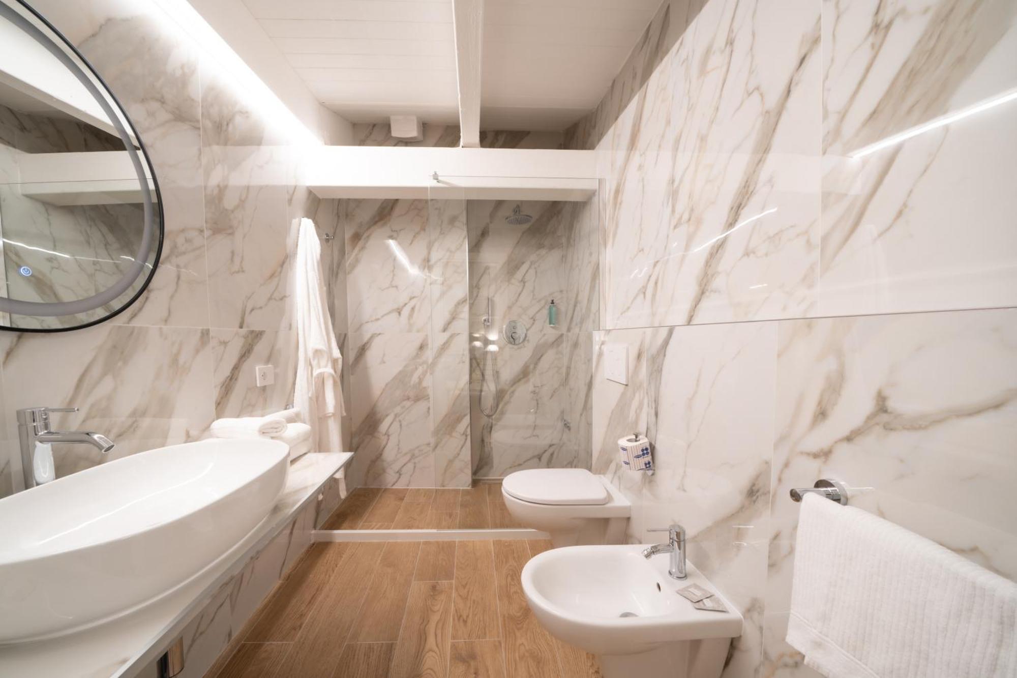 Hotel Bristol Каттолика Экстерьер фото